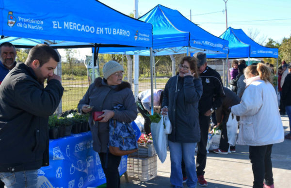Concejo: El Mercado en tu Barrio llegó al barrio Mujeres Argentinas