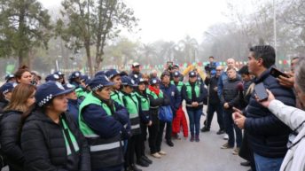Capitanich coordinó acciones con agentes de la Policía Municipal que cuidarán las plazas