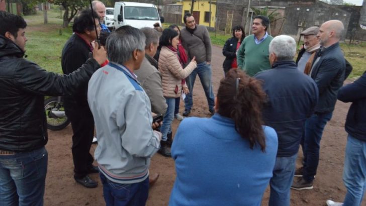 Barrio Aramburu: Capitanich trazó una agenda de trabajo con vecinos para el mejoramiento urbano