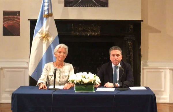 El FMI le otorgó 7.100 millones de dólares al Gobierno argentino 1