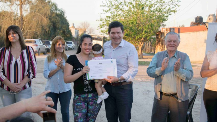 Entregaron certificados de Registro de Beneficiarios del Hábitat en el barrio 22 de Mayo