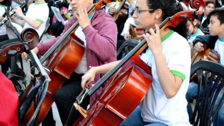 Coros y Orquestas Infantiles y Juveniles para la Equidad: 350 niños y jóvenes, en un concierto ensamblado al aire libre