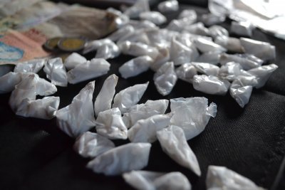 Drogas: demoraron a dos jóvenes con cocaína