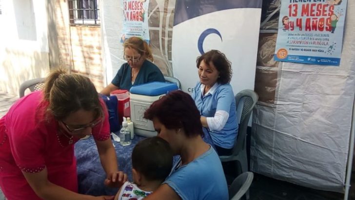 El Centro Mujer coordinó campaña de vacunación en el barrio Santa Inés