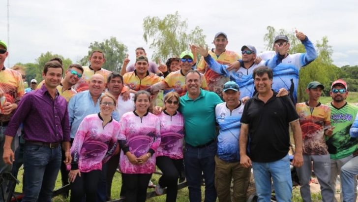 El vicegobernador acompañó la segunda jornada del XV Torneo de Pesca de Puerto Bermejo