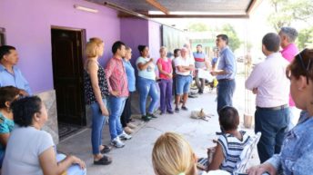 Villa del Oeste: Capitanich y vecinos acuerdan nuevos trabajos de mejoramiento urbano