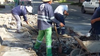 El municipio repara el pavimento urbano en el micro y macrocentro