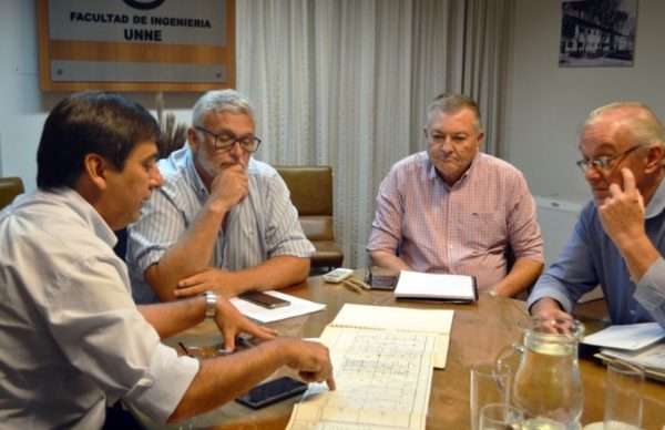 Gustavo Martínez y el decano de Ingeniería avanzan en un plan director de obras hídricas 1