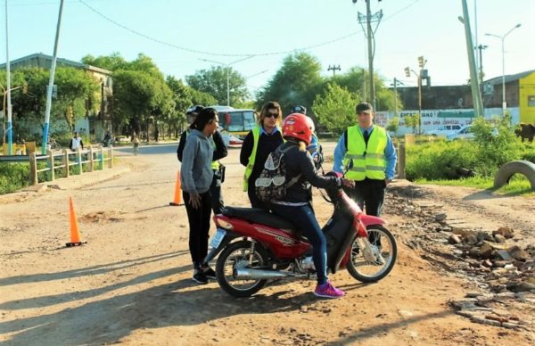 Tránsito: impiden el acceso a la zona céntrica de motociclistas sin casco 1