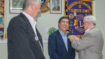Gustavo Martínez juró como nuevo miembro honorario del Club de Leones