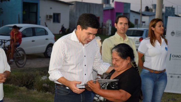 Regularización dominial: 160 familias del barrio Resistiré recibieron su certificado de RUBH