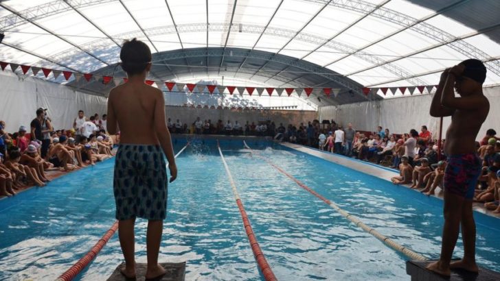 La Copa Futuro vivipo su jornada de natación en el Club Regatas