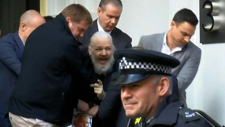 Personalidades del mundo piden la liberación de Assange