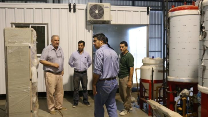 Capitanich recorrió la fábrica BIOENERGY que produce plantas de biodiesel en Fontana