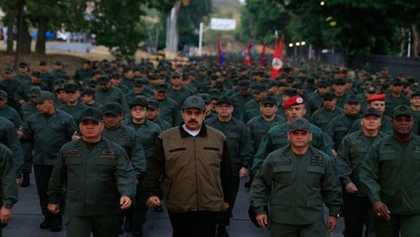 Venezuela: Maduro advirtió que “llegó la hora de combatir”