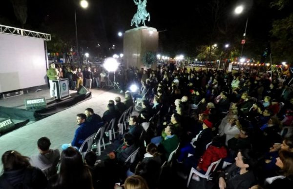 Más de 10.000 vecinos acompañaron la inauguración de la plaza Belgrano 2