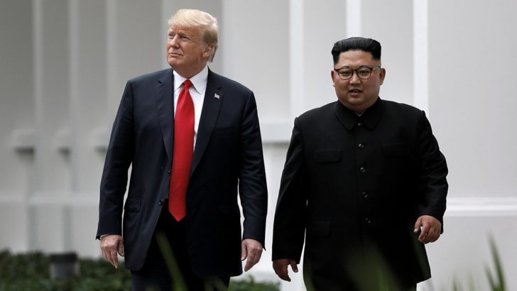 Corea del Norte apura a Trump lanzando dos misiles