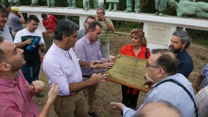 Día de la Memoria: Capitanich anunció la reparación del monumento a los caídos en la Masacre