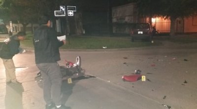 Campo Largo: motociclista falleció tras chocar con un camión