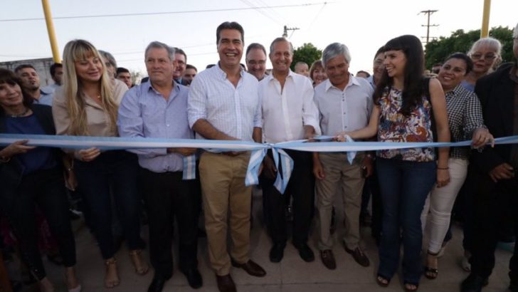 Capitanich inauguró cuadras de pavimento en Villa Ángela