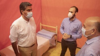 San Martín: Capitanich recorrió el hospital de campaña dispuesto en el Club América
