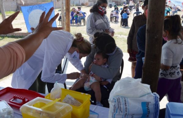 Con la Provincia, el Municipio de Resistencia retomó la campaña de vacunación para niños y niñas, en el merendero “Caritas Felices” 1