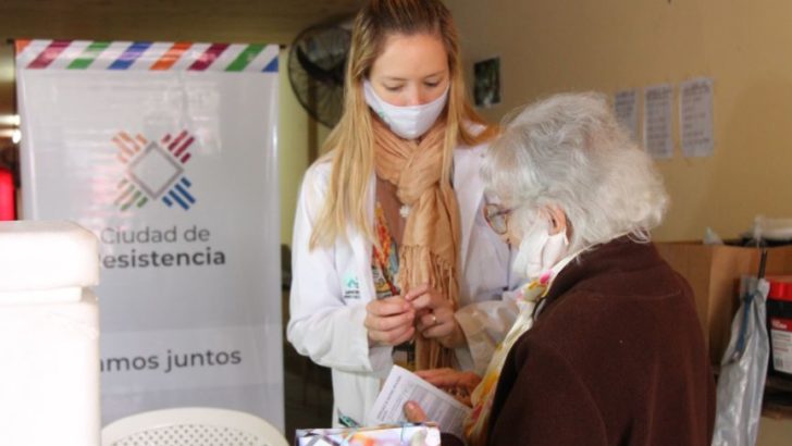 El Municipio capitalino realizó una jornada de vacunación antigripal para vecinos de villa San Juan