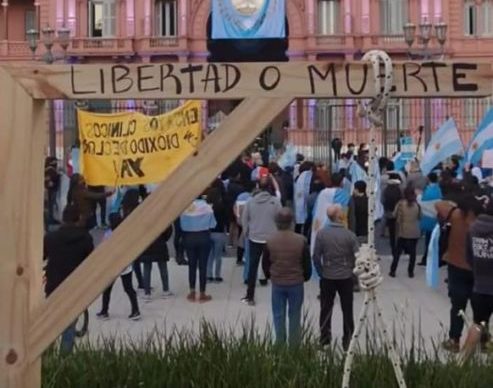 La oposición convocó y dirigió marchas anti cuarentena en el Obelisco y varios puntos del país 2