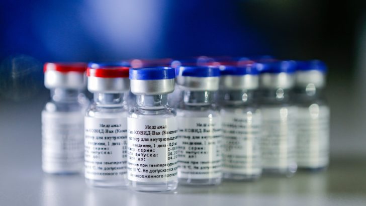 Rusia considera que las críticas a su vacuna se deben a la competencia global