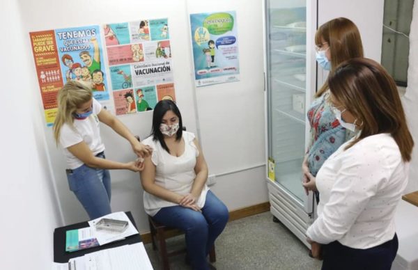 Se inauguró el primer vacunatorio en Barranqueras: “El Estado debe garantizar el derecho a la salud” 1