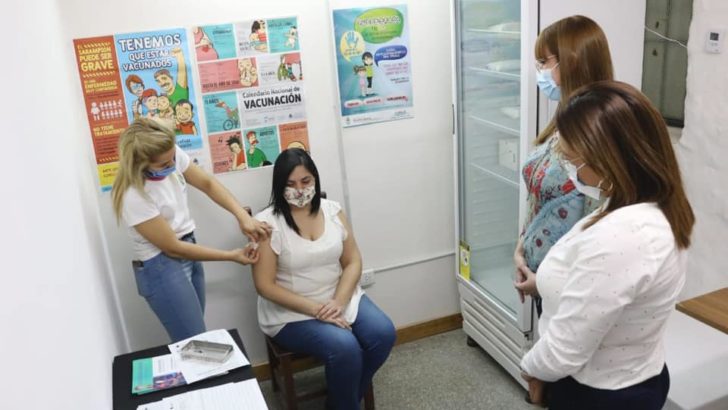Se inauguró el primer vacunatorio en Barranqueras: “El Estado debe garantizar el derecho a la salud”
