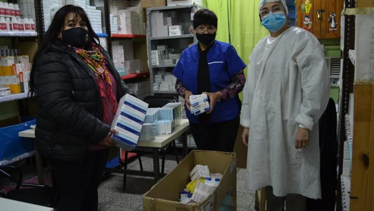 Barranqueras: el Municipio entregó medicamentos al hospital Eva Perón y CAPS de distintos puntos
