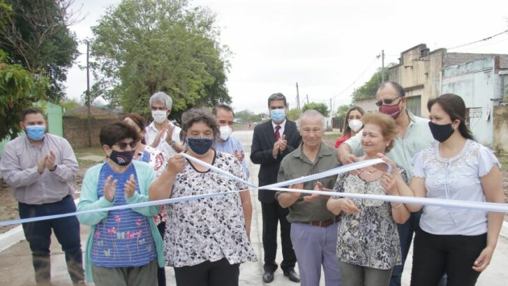 Colonia Elisa: Capitanich, Maidana y vecinos inauguraron pavimento y recorrieron obras