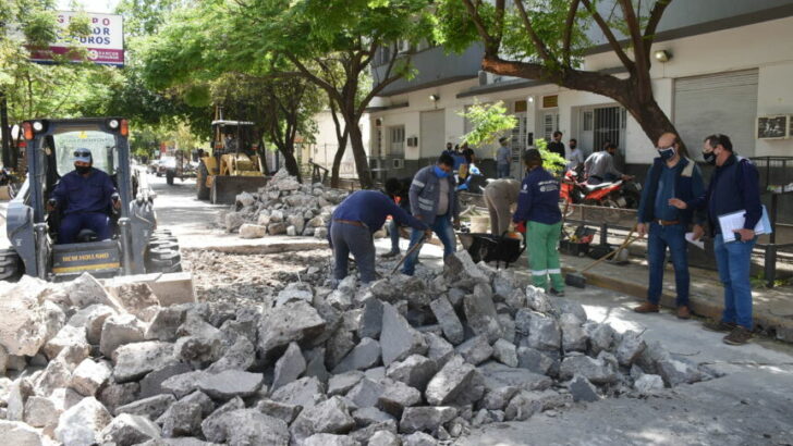 El Municipio de Resistencia reparó bache ubicado en la calle López y Planes al 30