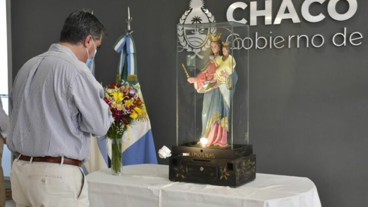 Capitanich recibió la imagen de la virgen María Auxiliadora en Casa de Gobierno