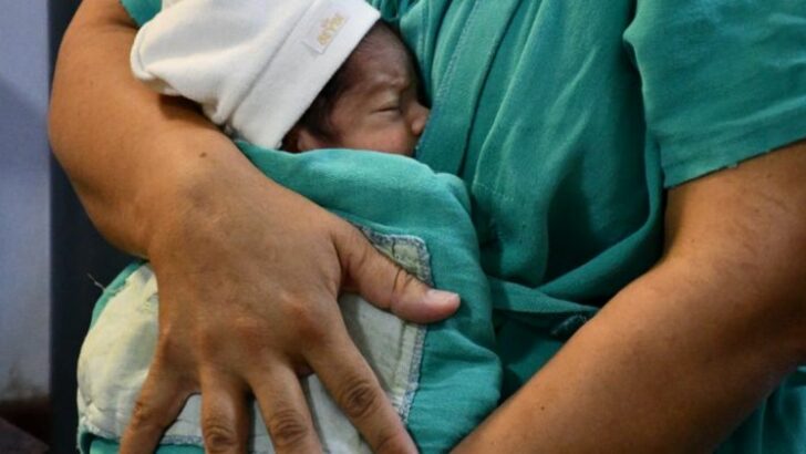 Chaco es la única provincia que brinda el método “Mamá Canguro” para asistir a bebés prematuros