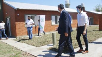Entregaron viviendas Y habilitan una nueva red de agua en Lapachito