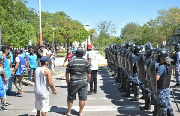 Tras la represión, Libres del Sur marchará este jueves por la libertad de los detenidos y la renuncia de Olivello 2