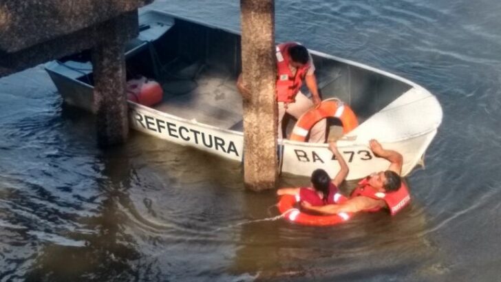 Corrientes: Prefectura rescató a una mujer que cayó al agua