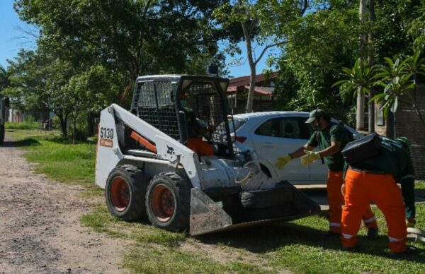 Dengue: Gustavo Martínez lanzó el primer operativo del programa “Chau Mosquito”, que alcanzará a todos los barrios de Resistencia 1
