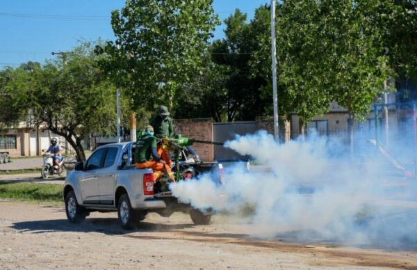 En el sur de Resistencia, el Municipio continuó con la ejecución del programa “Chau Mosquito” 1