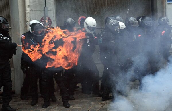 Francia arde entre incidentes y la Ley de Seguridad