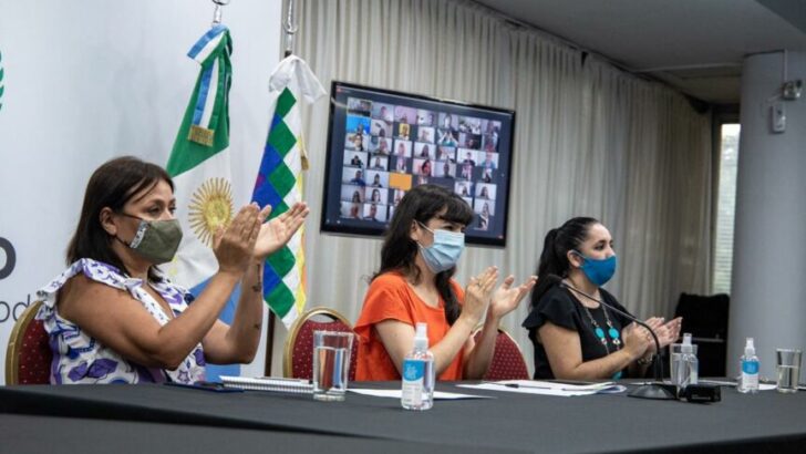Ley Micaela: Analía Rach Quiroga entregó 600 certificados a trabajadores y trabajadoras del Estado