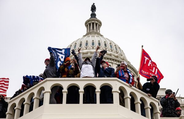 Ataque al Capitolio: otra congresista demócrata dio positivo en coronavirus, tras el asalto