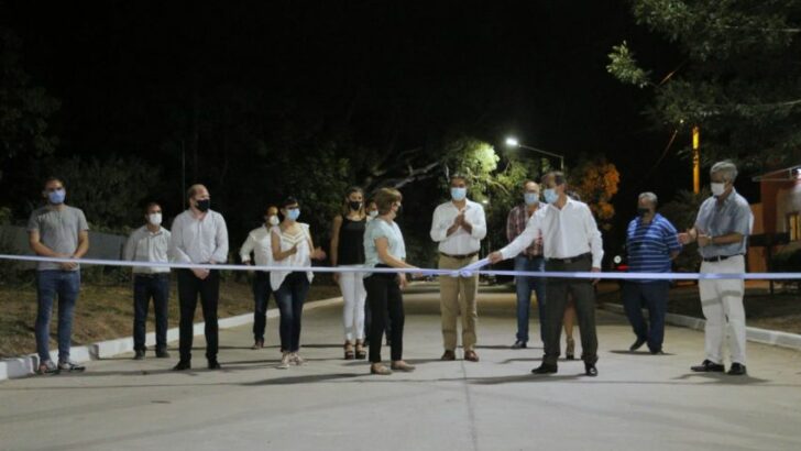 Colonia Benítez: Capitanich inauguró cuadras de pavimento, iluminación y mejoras en una plazoleta