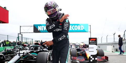 Se demora el nuevo contrato entre Hamilton y Mercedes 1