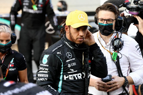 Se demora el nuevo contrato entre Hamilton y Mercedes