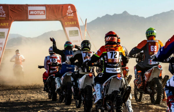 Tres argentinos se ubican en el top 10 de motos tras la primera etapa del Dakar