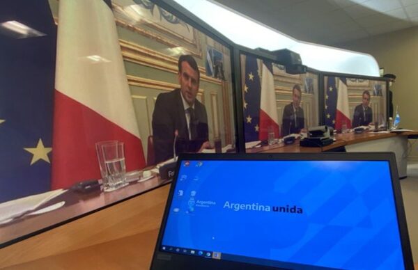 Alberto dialogó con Macron y recibió su apoyo a las negociaciones con el FMI