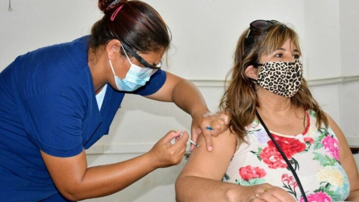 Avanza la vacunación a docentes para garantizar el retorno seguro a las aulas